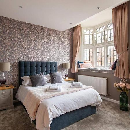 The Most Central Apartment In Canterbury Stunning Interiors, Fully Equipped, City Views And Free Wifi! Экстерьер фото