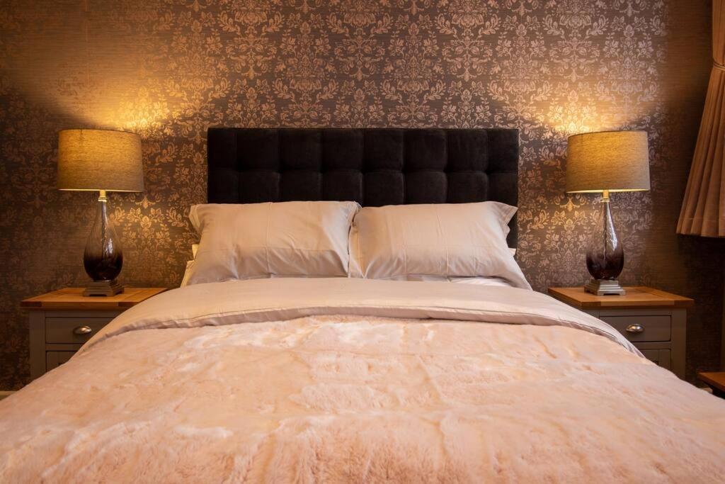 The Most Central Apartment In Canterbury Stunning Interiors, Fully Equipped, City Views And Free Wifi! Экстерьер фото